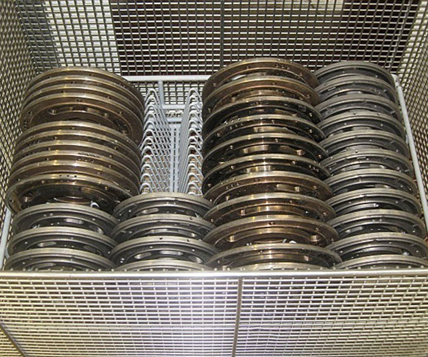 demagnetizing parts in racks